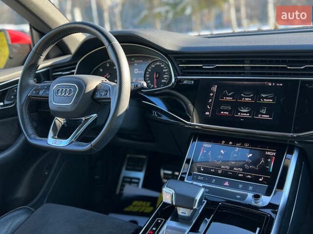 Красный Ауди Q8, объемом двигателя 2.97 л и пробегом 61 тыс. км за 60999 $, фото 23 на Automoto.ua