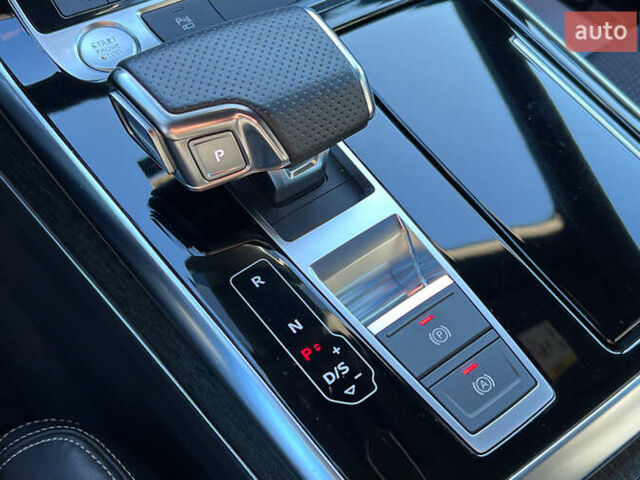 Красный Ауди Q8, объемом двигателя 2.97 л и пробегом 61 тыс. км за 60999 $, фото 18 на Automoto.ua