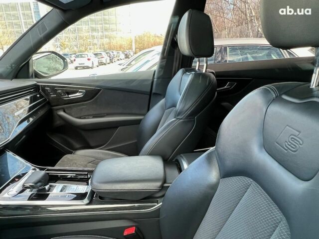 Ауди Q8, объемом двигателя 3 л и пробегом 34 тыс. км за 69200 $, фото 3 на Automoto.ua