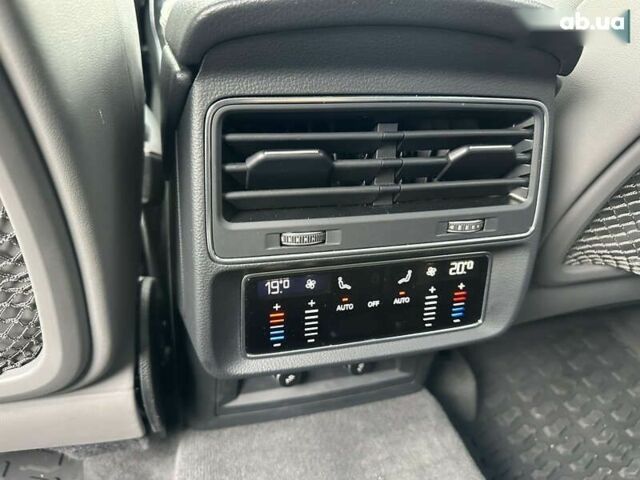 Ауди Q8, объемом двигателя 3 л и пробегом 179 тыс. км за 48500 $, фото 19 на Automoto.ua