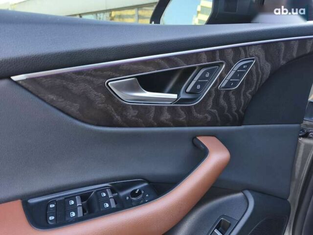 Ауди Q8, объемом двигателя 0 л и пробегом 164 тыс. км за 47500 $, фото 12 на Automoto.ua