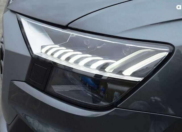 Ауди Q8, объемом двигателя 3 л и пробегом 111 тыс. км за 55900 $, фото 16 на Automoto.ua