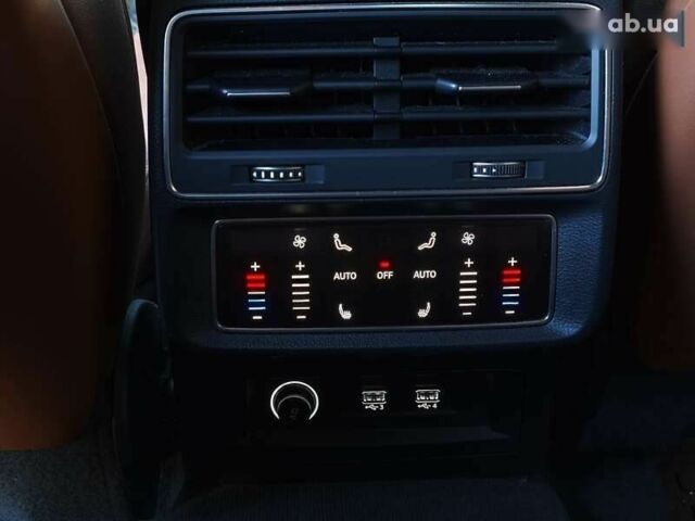 Ауди Q8, объемом двигателя 0 л и пробегом 164 тыс. км за 47500 $, фото 17 на Automoto.ua