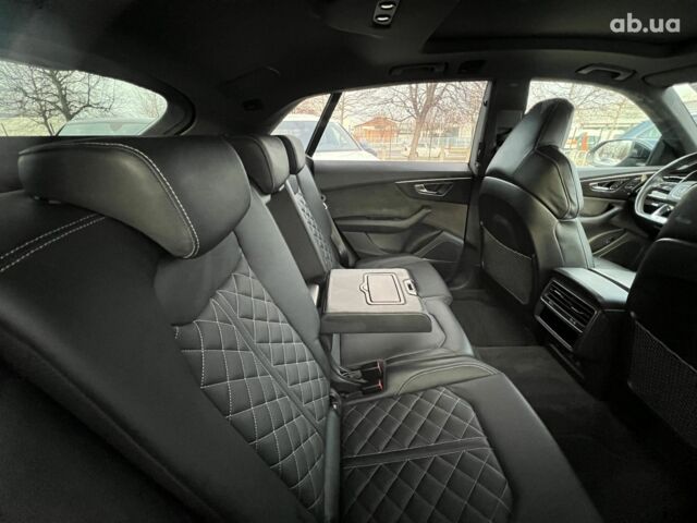 Ауди Q8, объемом двигателя 3 л и пробегом 25 тыс. км за 81467 $, фото 3 на Automoto.ua