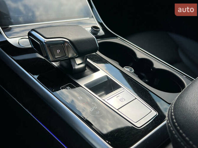 Ауди Q8, объемом двигателя 3 л и пробегом 64 тыс. км за 64500 $, фото 29 на Automoto.ua