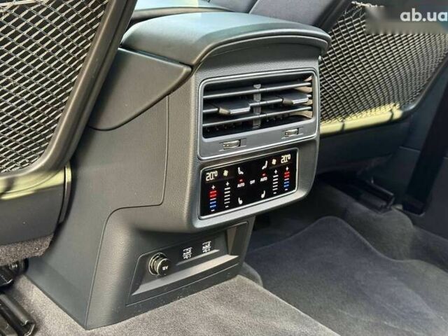 Ауди Q8, объемом двигателя 3 л и пробегом 166 тыс. км за 57000 $, фото 27 на Automoto.ua
