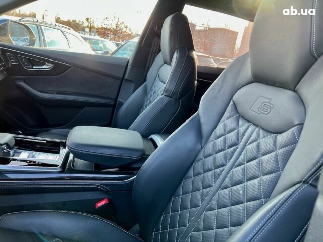 Ауди Q8, объемом двигателя 3 л и пробегом 46 тыс. км за 85988 $, фото 7 на Automoto.ua