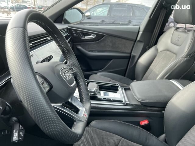Ауди Q8, объемом двигателя 3 л и пробегом 56 тыс. км за 74033 $, фото 5 на Automoto.ua