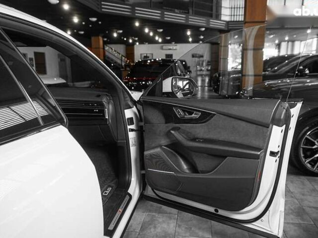 Ауди Q8, объемом двигателя 0 л и пробегом 68 тыс. км за 73500 $, фото 7 на Automoto.ua