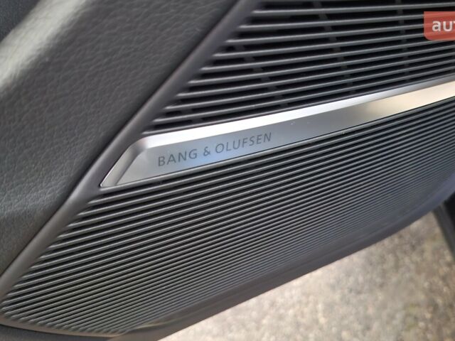 купить новое авто Ауди Q8 2025 года от официального дилера Порше Захід Ауди фото