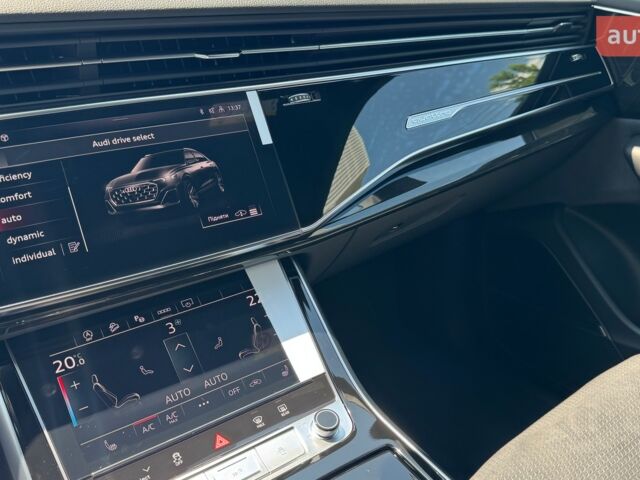 Ауді Q8, об'ємом двигуна 2.97 л та пробігом 0 тис. км за 98336 $, фото 21 на Automoto.ua