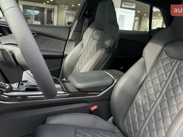 Ауді Q8, об'ємом двигуна 2.97 л та пробігом 0 тис. км за 117733 $, фото 4 на Automoto.ua
