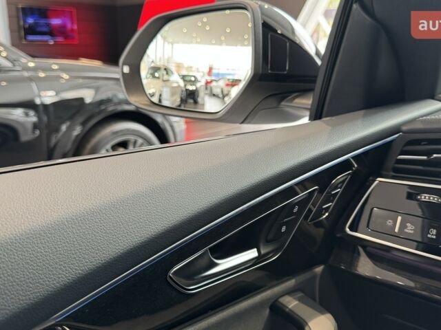 Ауди Q8, объемом двигателя 2.97 л и пробегом 0 тыс. км за 106878 $, фото 12 на Automoto.ua