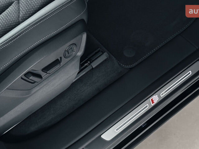 купити нове авто Ауді Q8 2025 року від офіційного дилера Порше Захід Ауді фото