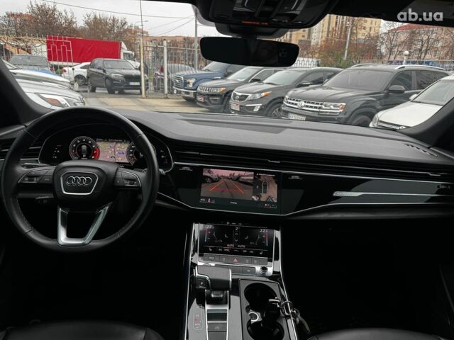 Серый Ауди Q8, объемом двигателя 3 л и пробегом 21 тыс. км за 58990 $, фото 38 на Automoto.ua