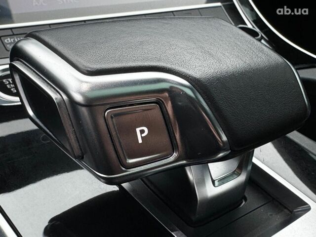 Серый Ауди Q8, объемом двигателя 3 л и пробегом 21 тыс. км за 58990 $, фото 21 на Automoto.ua