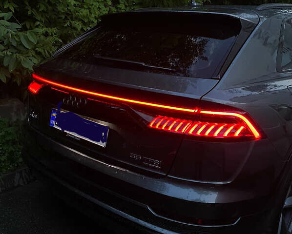 Серый Ауди Q8, объемом двигателя 3 л и пробегом 57 тыс. км за 68000 $, фото 18 на Automoto.ua