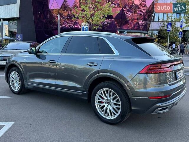 Серый Ауди Q8, объемом двигателя 2.97 л и пробегом 255 тыс. км за 46990 $, фото 4 на Automoto.ua