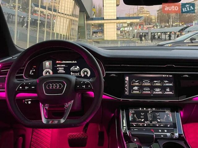 Сірий Ауді Q8, об'ємом двигуна 3 л та пробігом 122 тис. км за 39900 $, фото 9 на Automoto.ua