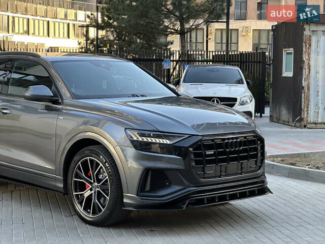 Серый Ауди Q8, объемом двигателя 3 л и пробегом 155 тыс. км за 63000 $, фото 5 на Automoto.ua