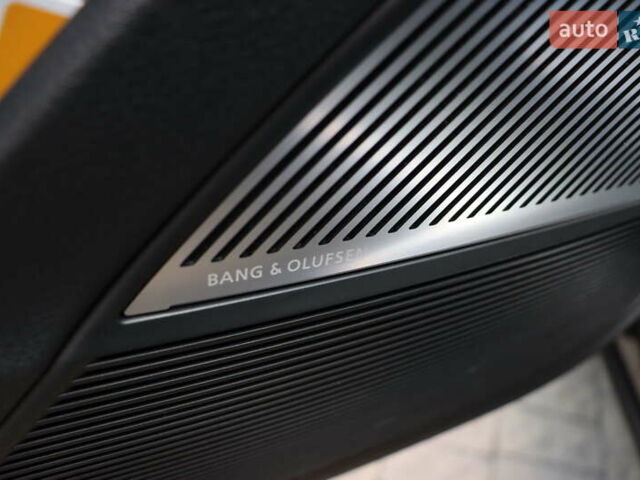 Серый Ауди Q8, объемом двигателя 3 л и пробегом 144 тыс. км за 54900 $, фото 14 на Automoto.ua