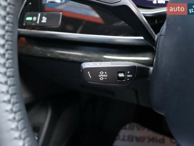 Серый Ауди Q8, объемом двигателя 3 л и пробегом 144 тыс. км за 54900 $, фото 26 на Automoto.ua