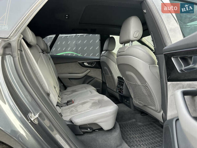 Серый Ауди Q8, объемом двигателя 3 л и пробегом 179 тыс. км за 51000 $, фото 27 на Automoto.ua
