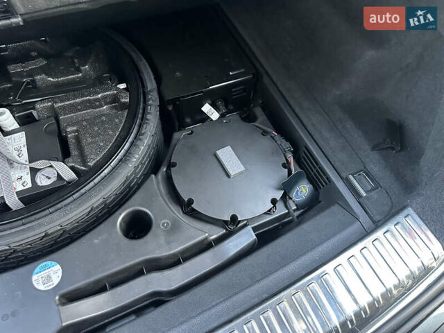 Серый Ауди Q8, объемом двигателя 3 л и пробегом 155 тыс. км за 63000 $, фото 52 на Automoto.ua