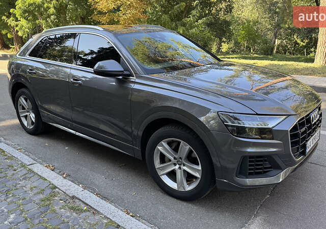 Серый Ауди Q8, объемом двигателя 3 л и пробегом 77 тыс. км за 48900 $, фото 4 на Automoto.ua