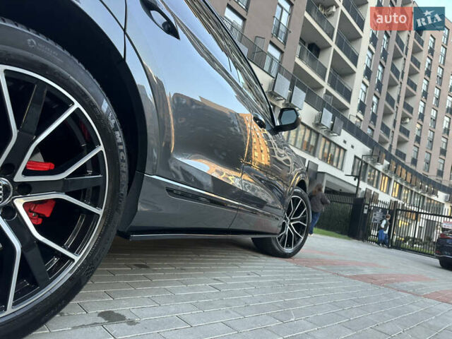 Серый Ауди Q8, объемом двигателя 3 л и пробегом 155 тыс. км за 63000 $, фото 33 на Automoto.ua