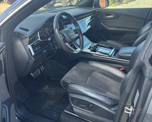 Серый Ауди Q8, объемом двигателя 2.97 л и пробегом 218 тыс. км за 51000 $, фото 8 на Automoto.ua