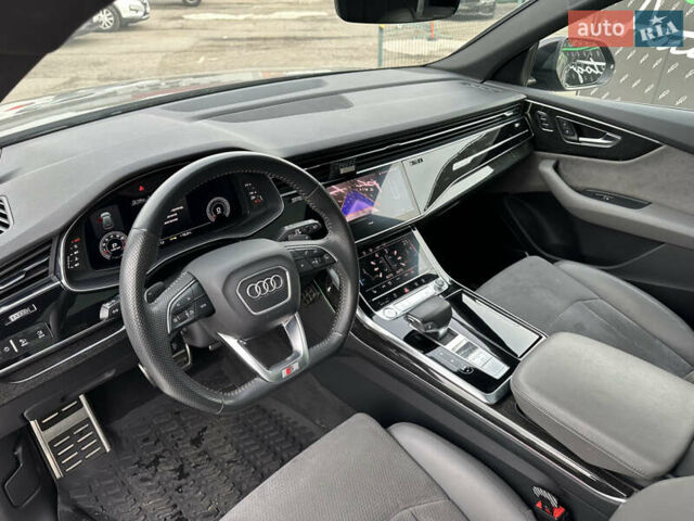 Серый Ауди Q8, объемом двигателя 3 л и пробегом 179 тыс. км за 51000 $, фото 9 на Automoto.ua