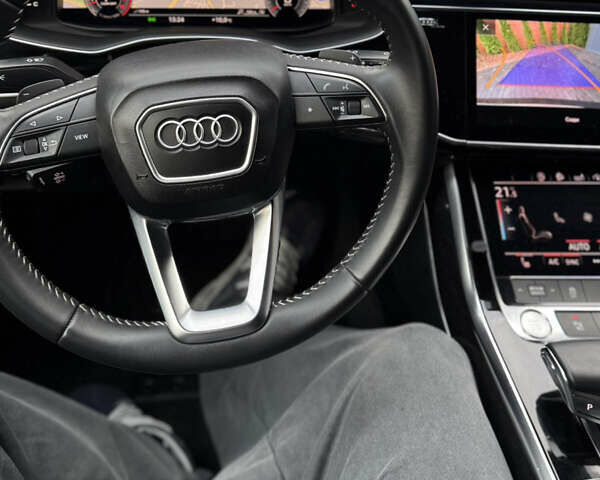 Серый Ауди Q8, объемом двигателя 3 л и пробегом 125 тыс. км за 39990 $, фото 10 на Automoto.ua
