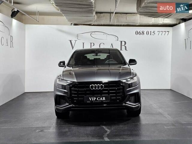 Ауди Q8 2018 в Киеве на Automoto.ua Серый Ауди Q8, объемом двигателя 3 л и пробегом 41 тыс. км за 55555 $, фото 2 на Automoto.ua