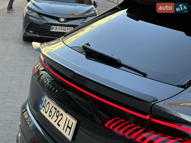 Серый Ауди Q8, объемом двигателя 3 л и пробегом 155 тыс. км за 63000 $, фото 19 на Automoto.ua