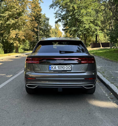 Серый Ауди Q8, объемом двигателя 3 л и пробегом 77 тыс. км за 48900 $, фото 8 на Automoto.ua