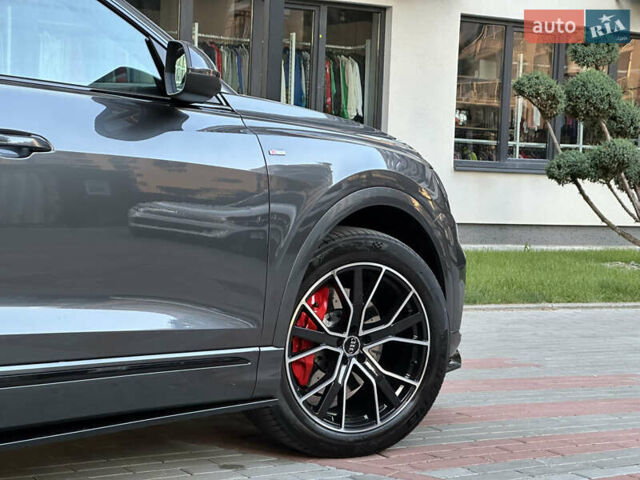 Серый Ауди Q8, объемом двигателя 3 л и пробегом 155 тыс. км за 63000 $, фото 31 на Automoto.ua