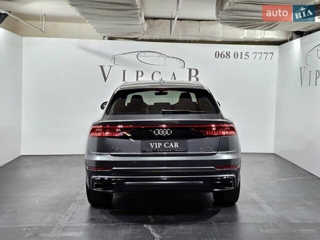 Ауди Q8 2018 в Киеве на Automoto.ua Серый Ауди Q8, объемом двигателя 3 л и пробегом 41 тыс. км за 55555 $, фото 7 на Automoto.ua