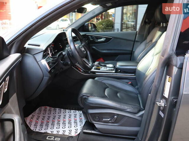 Серый Ауди Q8, объемом двигателя 3 л и пробегом 144 тыс. км за 54900 $, фото 17 на Automoto.ua