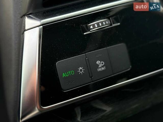 Серый Ауди Q8, объемом двигателя 3 л и пробегом 125 тыс. км за 43500 $, фото 21 на Automoto.ua