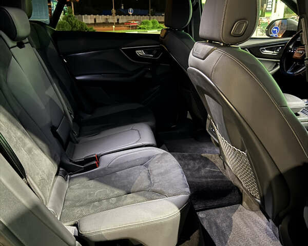Серый Ауди Q8, объемом двигателя 3 л и пробегом 124 тыс. км за 43600 $, фото 32 на Automoto.ua