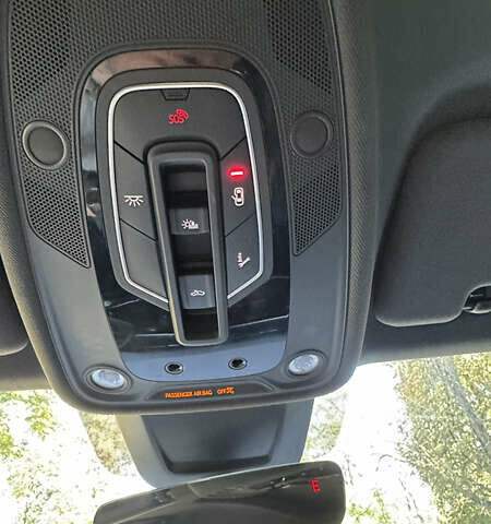 Серый Ауди Q8, объемом двигателя 3 л и пробегом 77 тыс. км за 48900 $, фото 38 на Automoto.ua