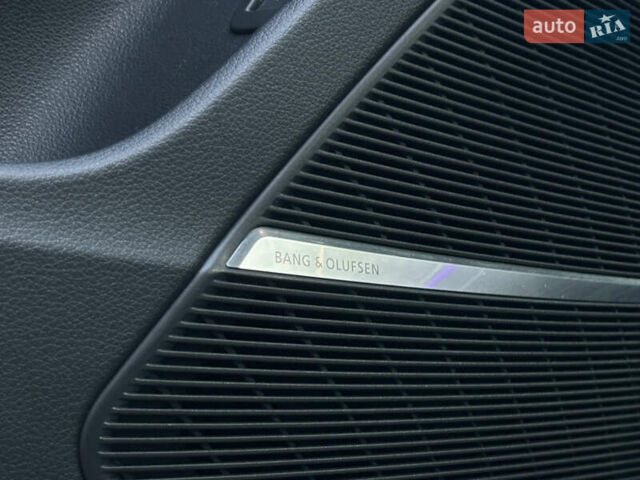 Серый Ауди Q8, объемом двигателя 3 л и пробегом 155 тыс. км за 63000 $, фото 50 на Automoto.ua