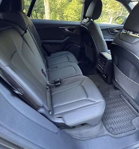 Серый Ауди Q8, объемом двигателя 3 л и пробегом 77 тыс. км за 48900 $, фото 25 на Automoto.ua