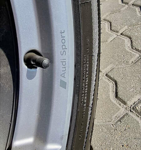 Серый Ауди Q8, объемом двигателя 2.97 л и пробегом 145 тыс. км за 55700 $, фото 15 на Automoto.ua