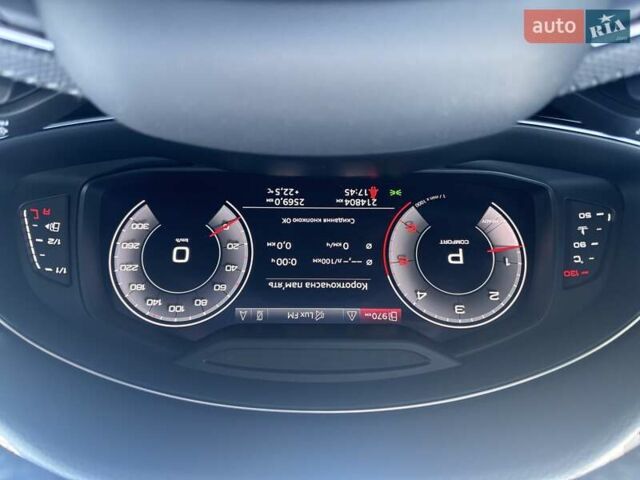 Серый Ауди Q8, объемом двигателя 2.97 л и пробегом 218 тыс. км за 51000 $, фото 11 на Automoto.ua