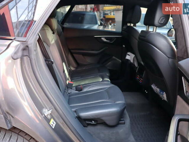 Серый Ауди Q8, объемом двигателя 3 л и пробегом 144 тыс. км за 54900 $, фото 46 на Automoto.ua