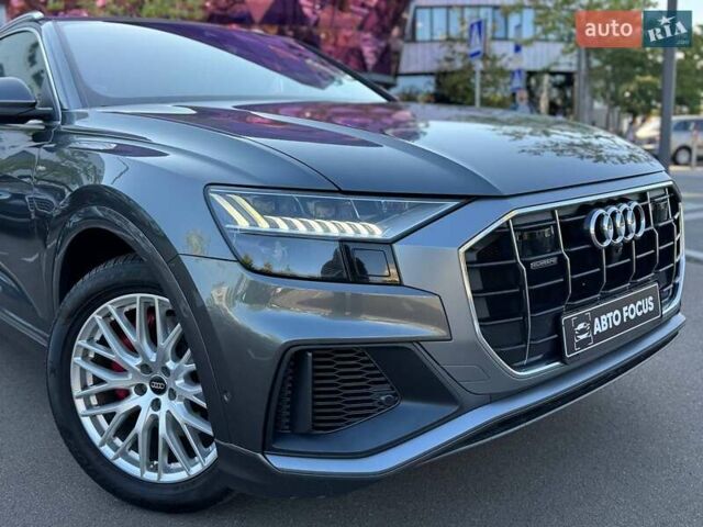 Серый Ауди Q8, объемом двигателя 2.97 л и пробегом 255 тыс. км за 46990 $, фото 3 на Automoto.ua