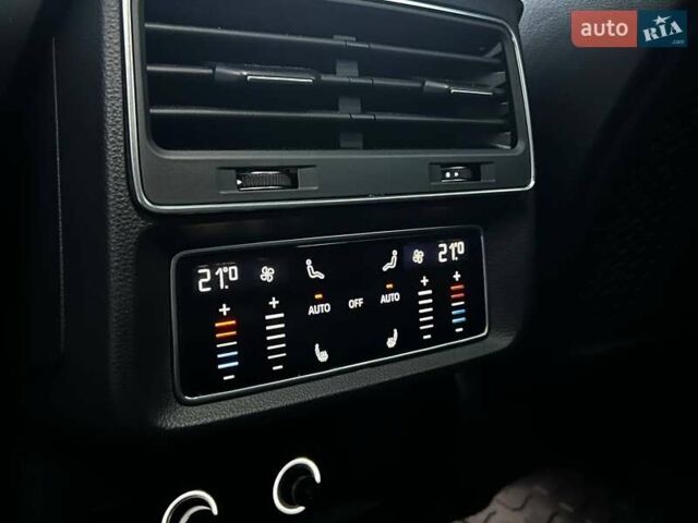 Серый Ауди Q8, объемом двигателя 3 л и пробегом 220 тыс. км за 53990 $, фото 31 на Automoto.ua