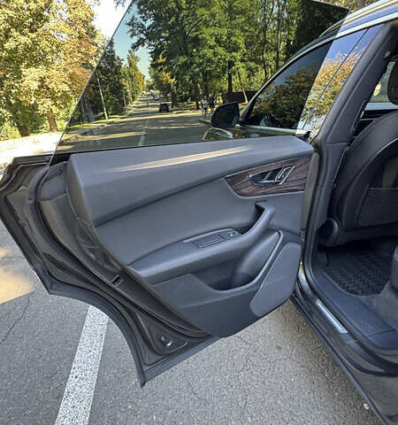 Серый Ауди Q8, объемом двигателя 3 л и пробегом 77 тыс. км за 48900 $, фото 28 на Automoto.ua